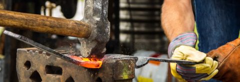 DEMİRE VERİLEN HAYAT